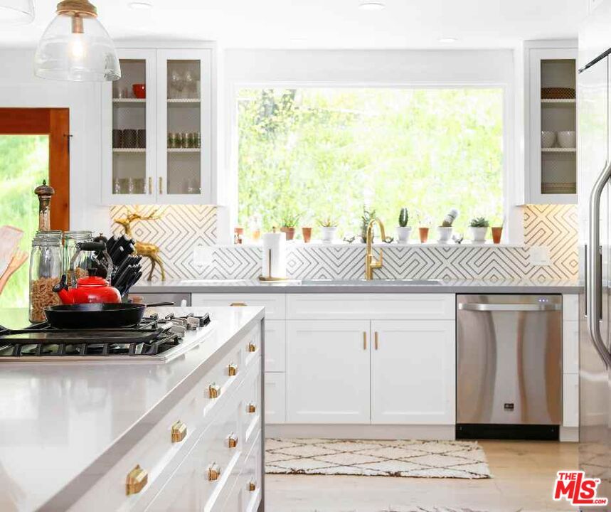 Interior, Kitchen, Stainless Steel Appliances