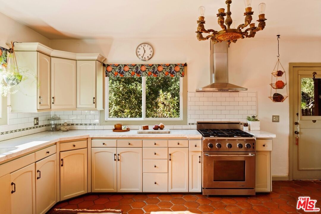 Chandelier, Interior, Kitchen, Pendant Lights, Stainless Steel Appliances