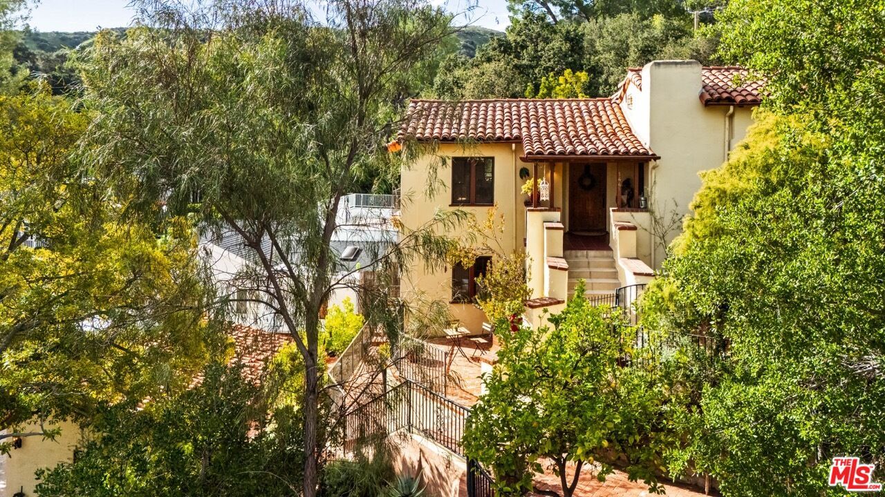 Exterior, Facade, Spanish Mediterranean