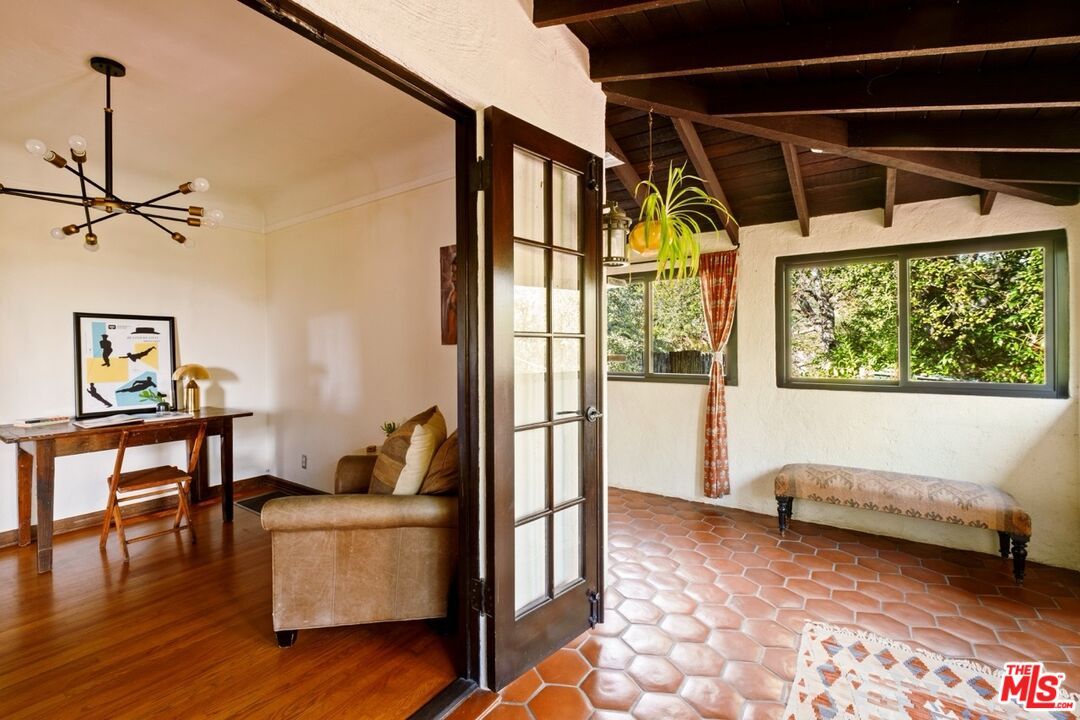 Interior, Pendant Lights, Wooden Beams, Wooden Ceilings, Wood Texture Flooring