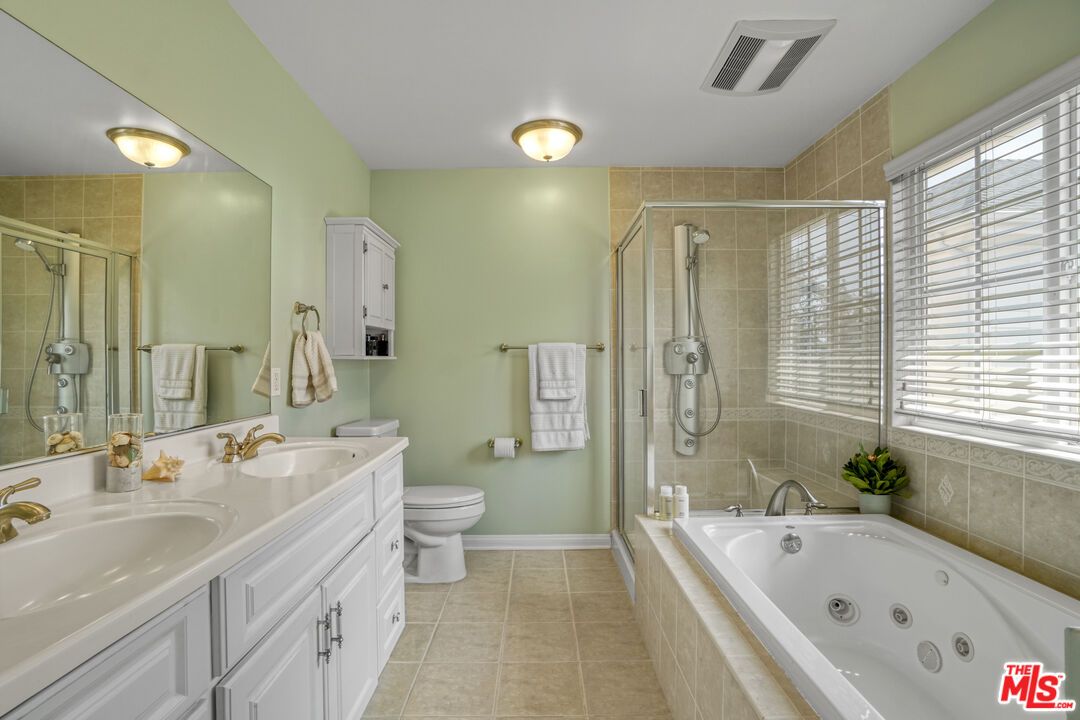 Bathroom, Dual Sink Vanities, Glass Shower, Interior