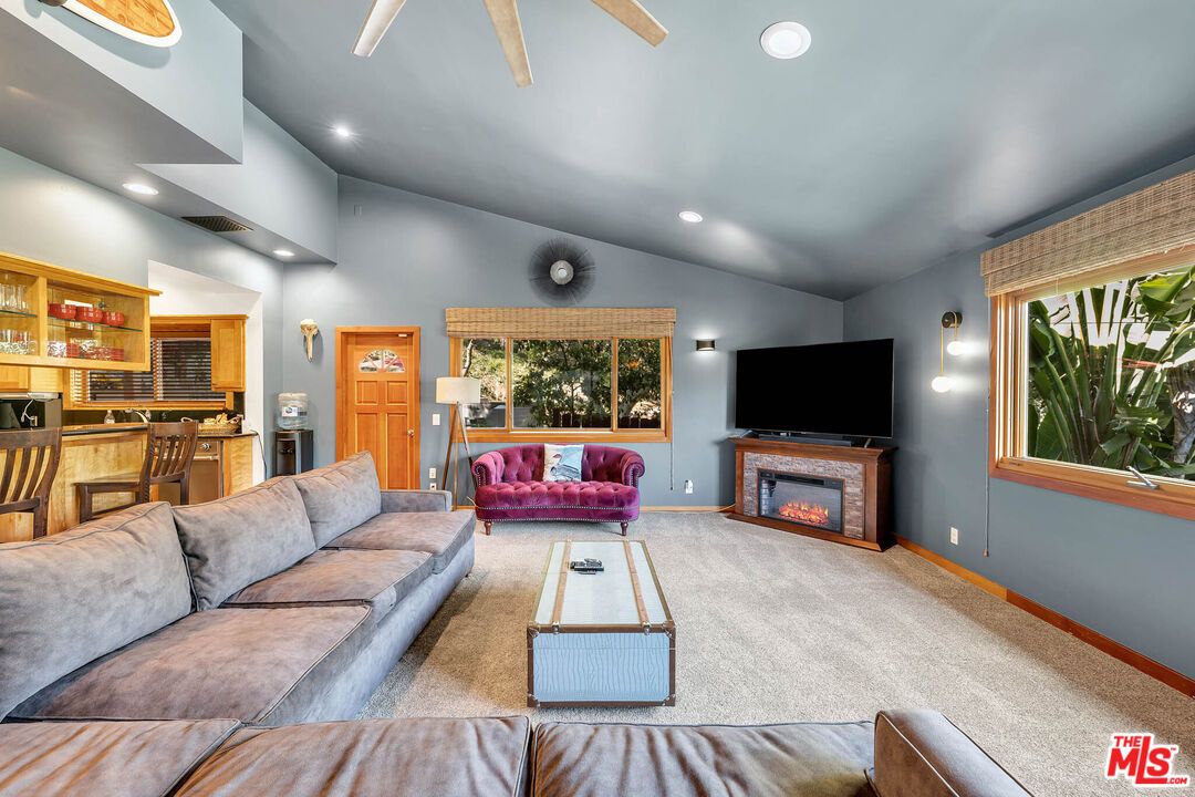 Fireplace, Interior, Living room, Recessed Lighting