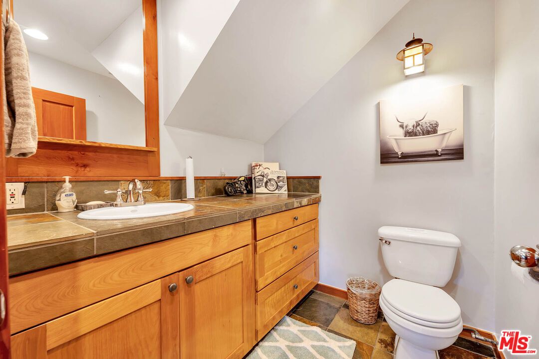 Bathroom, Interior, Recessed Lighting, Tile Countertops