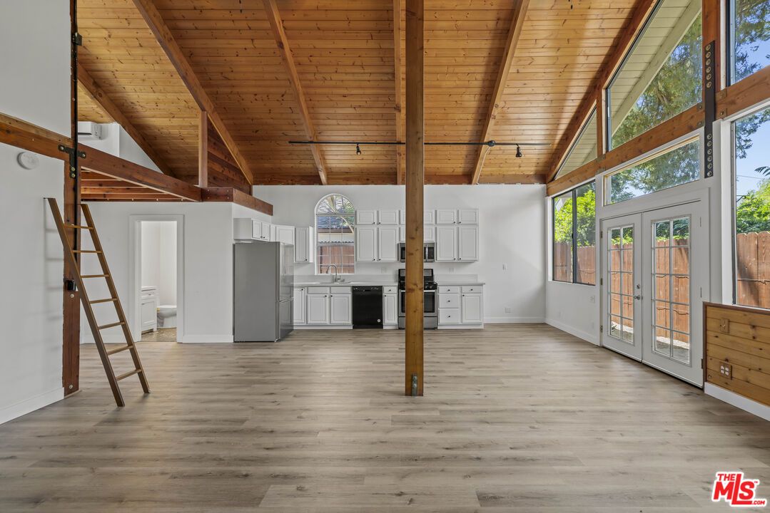 Empty room, Interior, Kitchen, Wooden Beams, Wooden Ceilings, Wood Texture Flooring