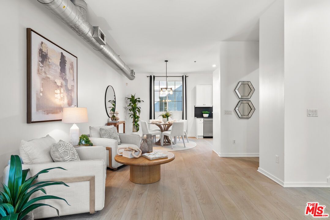 Dining room, Interior, Kitchen, Living room, Pendant Lights, Recessed Lighting, Wood Texture Flooring