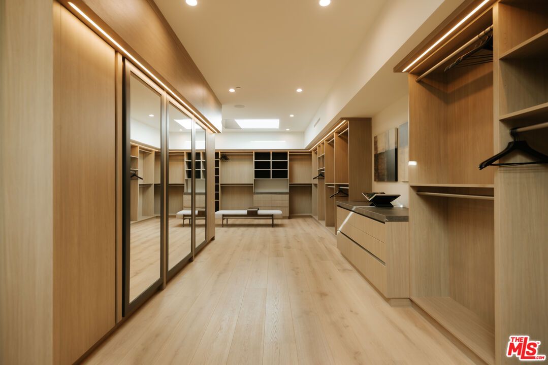 Interior, Recessed Lighting, Walk-in Closets, Wood Texture Flooring