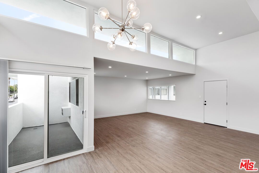 Empty room, Interior, Pendant Lights, Recessed Lighting, Wood Texture Flooring
