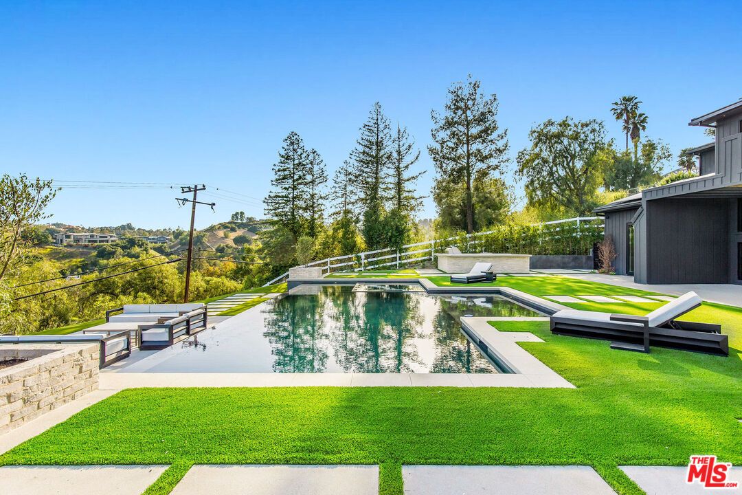 Backyard, Exterior, Pool