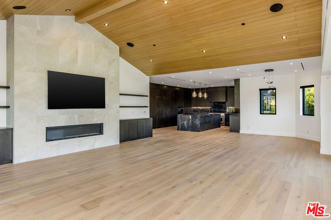 Fireplace, Interior, Kitchen, Pendant Lights, Recessed Lighting, Wooden Ceilings, Wood Texture Flooring