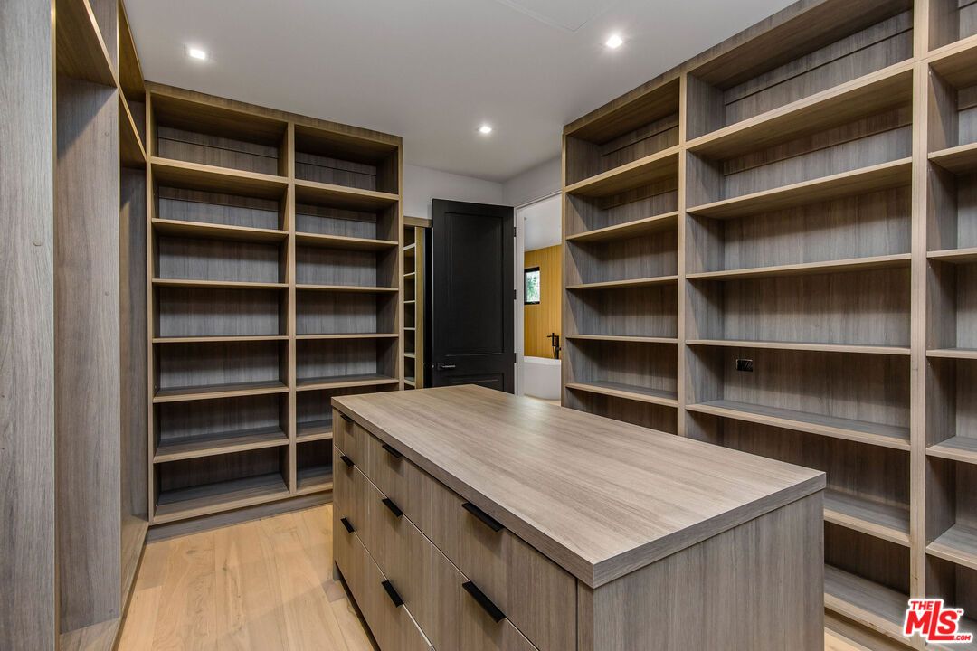 Interior, Recessed Lighting, Walk-in Closets, Wood Texture Flooring