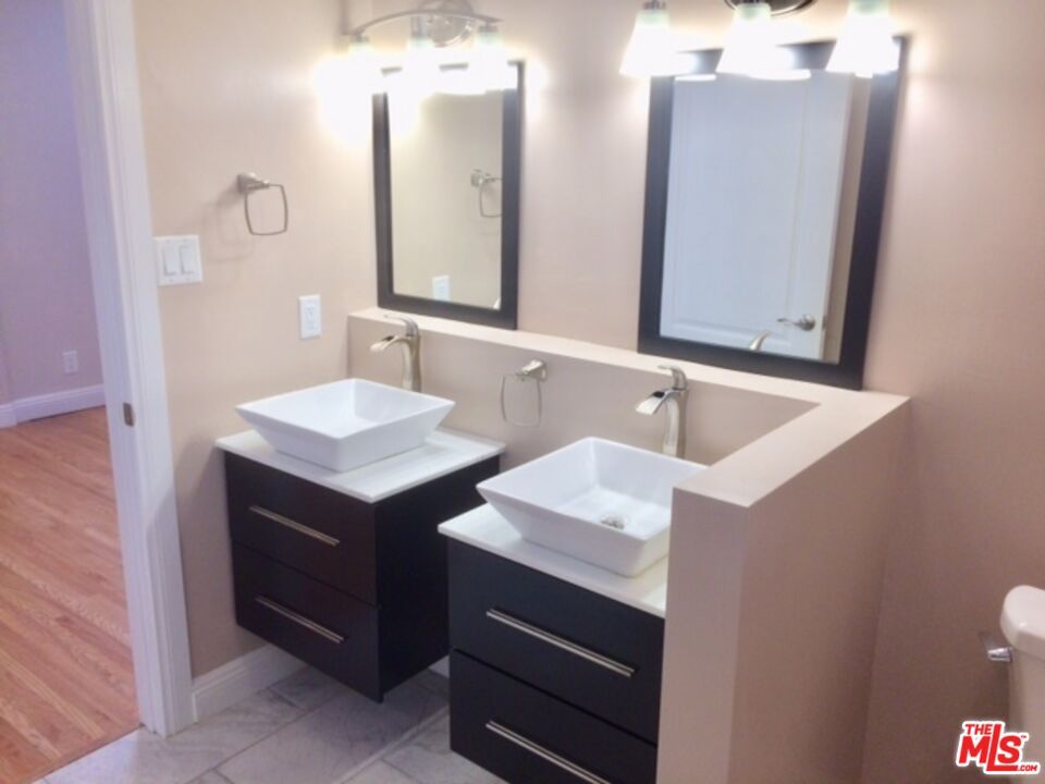 Bathroom, Dual Sink Vanities, Interior, Wood Texture Flooring