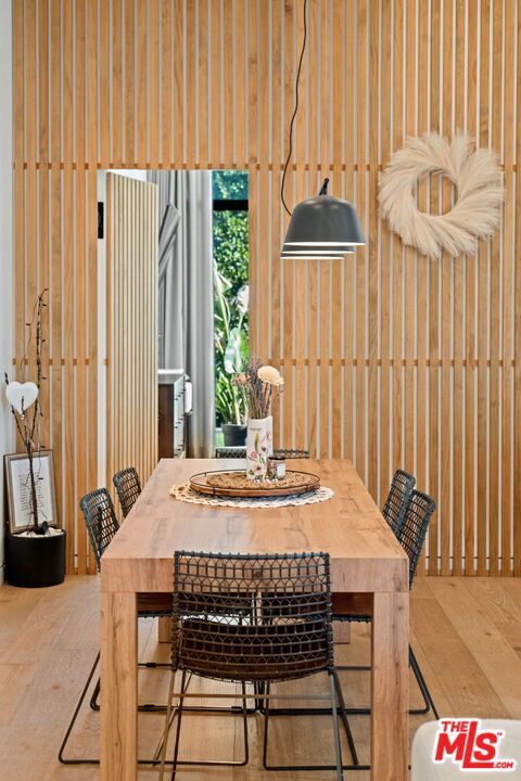 Dining room, Exterior, Interior