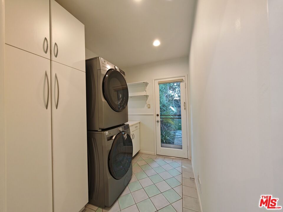 Interior, Recessed Lighting, Washer