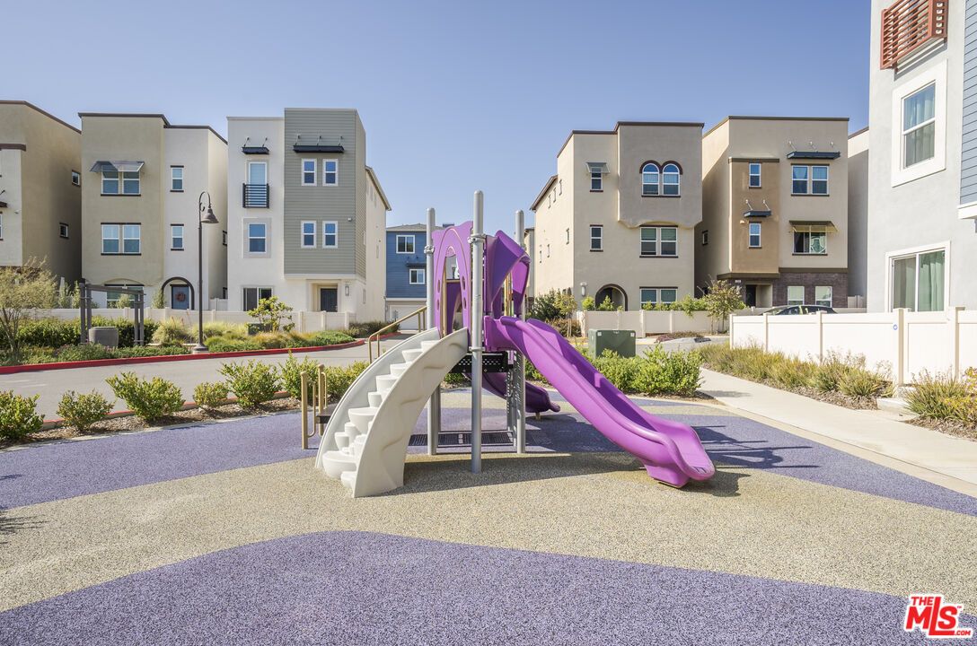 Backyard, Exterior, Playground