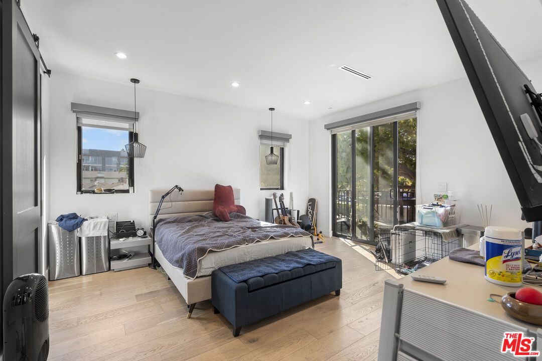Bedroom, Interior, Pendant Lights, Recessed Lighting, Wood Texture Flooring