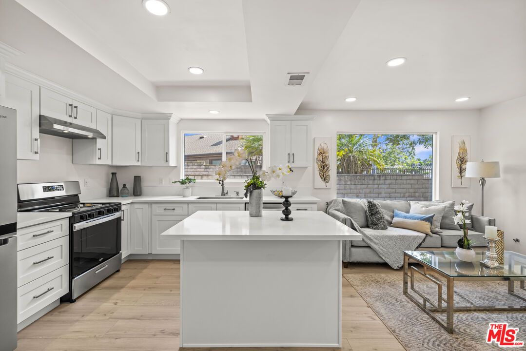 Interior, Kitchen, Living room, Recessed Lighting, Stainless Steel Appliances, Wood Texture Flooring