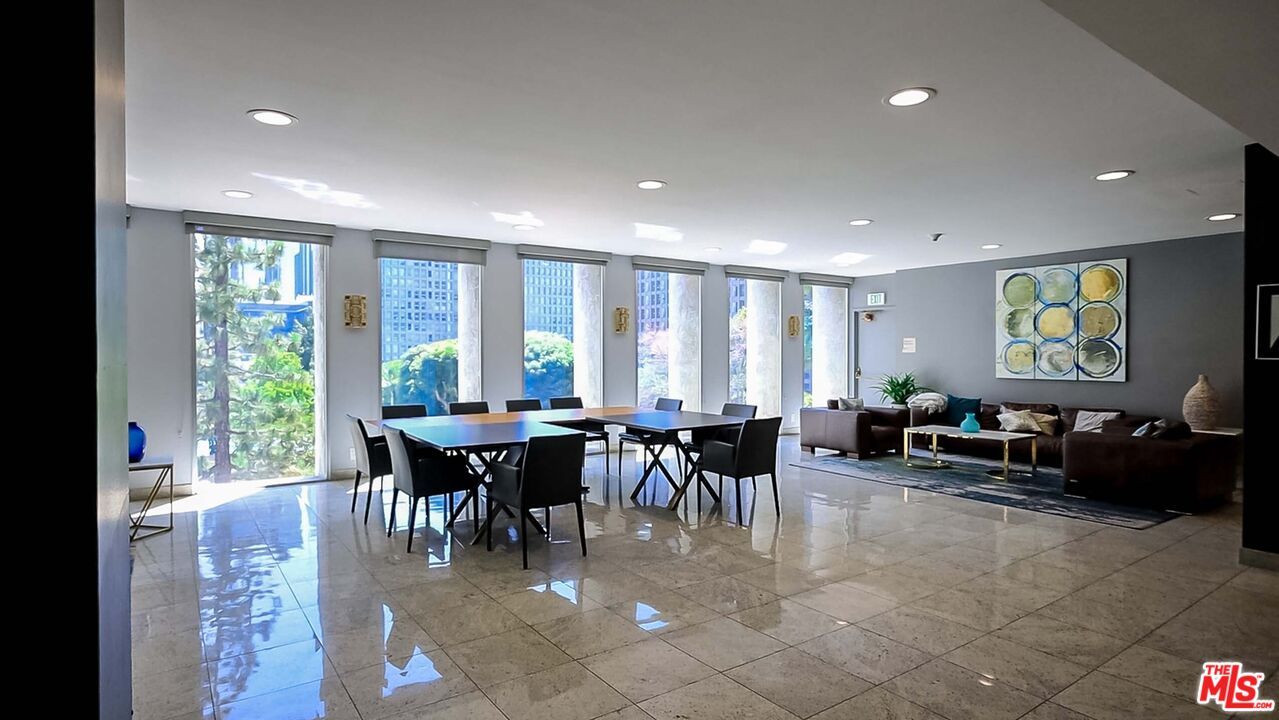 Dining room, Interior, Living room, Recessed Lighting