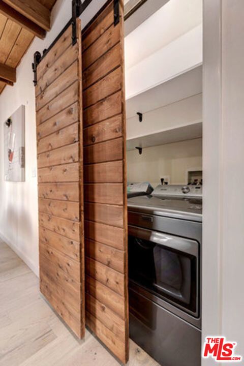Interior, Washer, Wood Texture Flooring, Wooden Walls