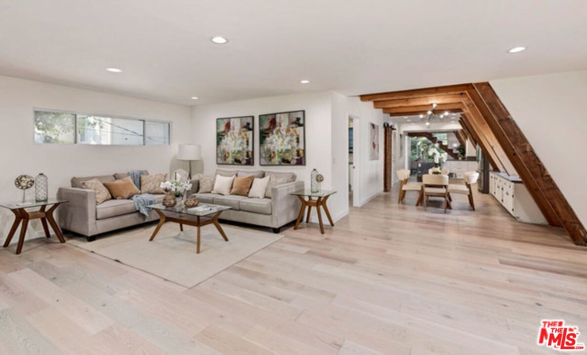 Dining room, Interior, Living room, Recessed Lighting, Wooden Beams, Wooden Ceilings, Wood Texture Flooring