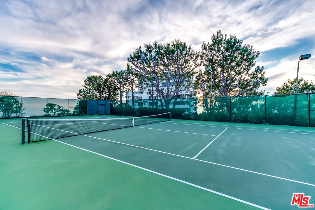 Exterior, Tennis Courts