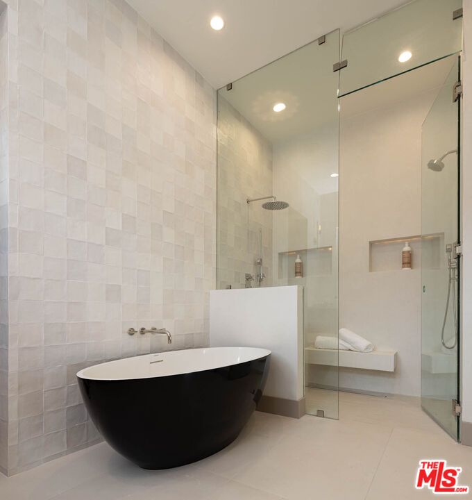 Bathroom, Free Standing Baths, Glass Shower, Interior, Recessed Lighting