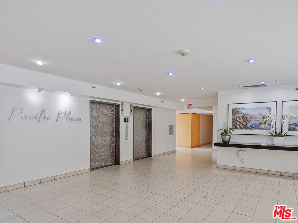 Elevator, Interior, Recessed Lighting