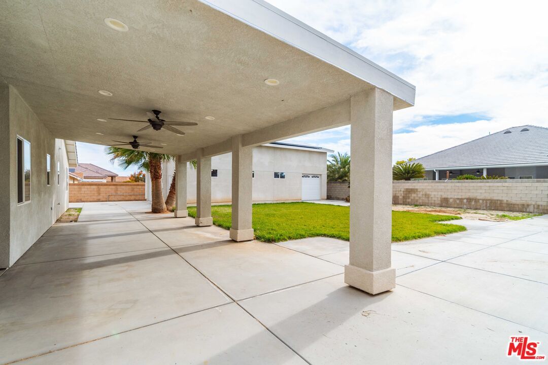 Backyard, Detached Garage, Exterior