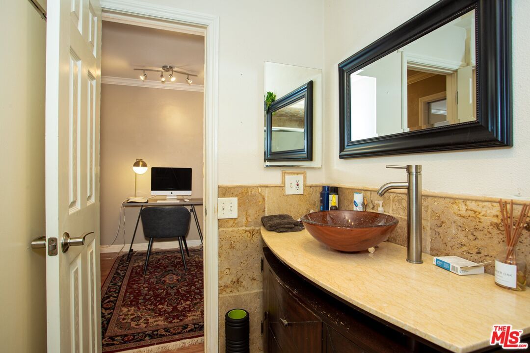 Bathroom, Home Office, Interior