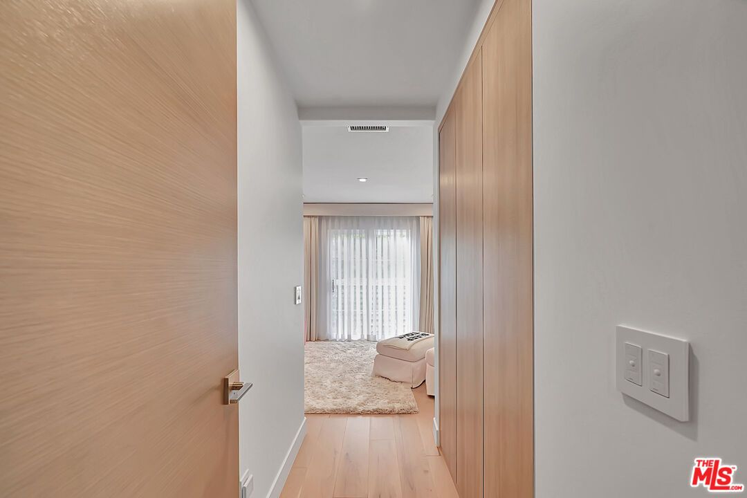 Interior, Recessed Lighting, Wood Texture Flooring, Wooden Walls