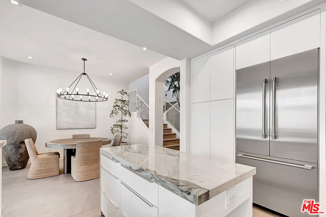 Chandelier, Dining room, Interior, Kitchen, Recessed Lighting, Stainless Steel Appliances