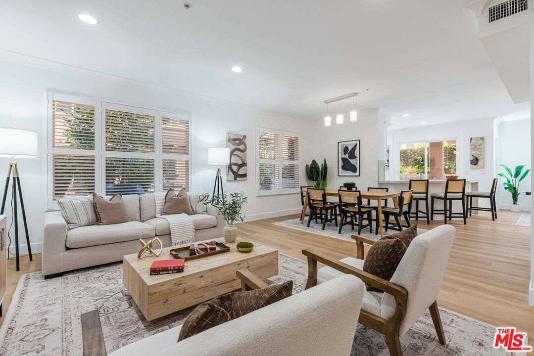 Dining room, Interior, Living room, Pendant Lights, Recessed Lighting, Wood Texture Flooring