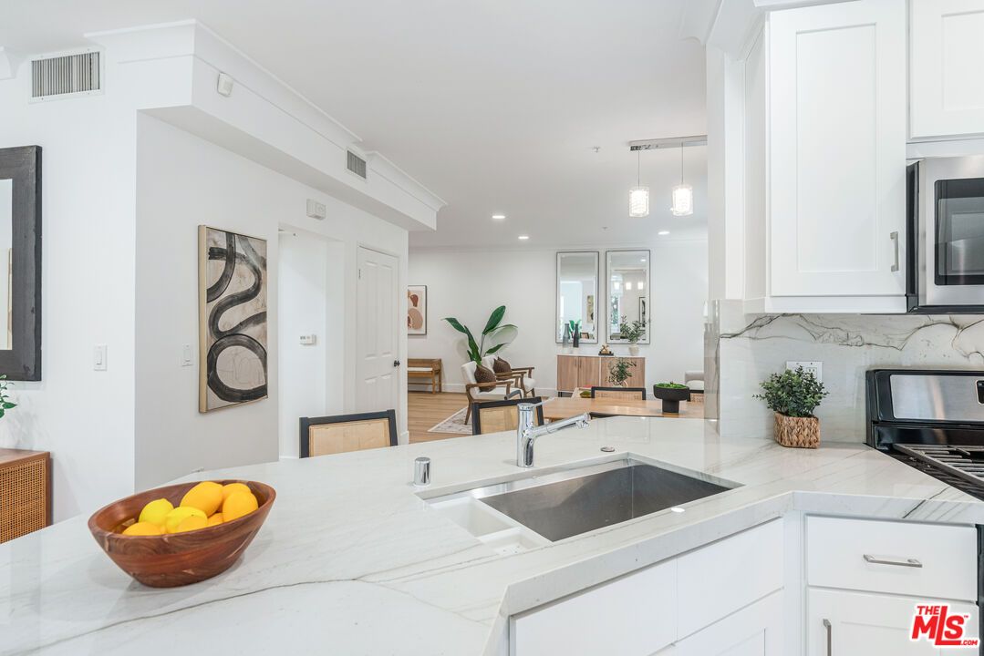 Interior, Kitchen, Pendant Lights, Recessed Lighting