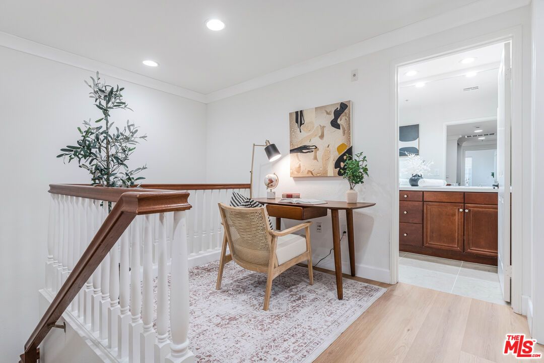 Home Office, Interior, Recessed Lighting, Wood Texture Flooring