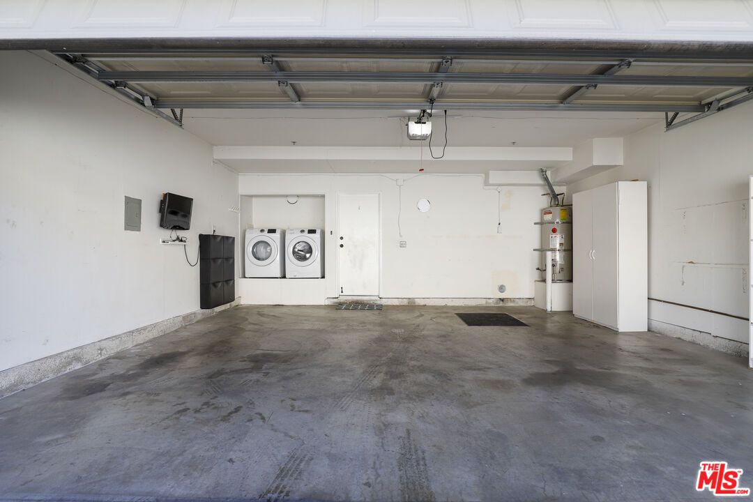 Garage, Interior, Washer