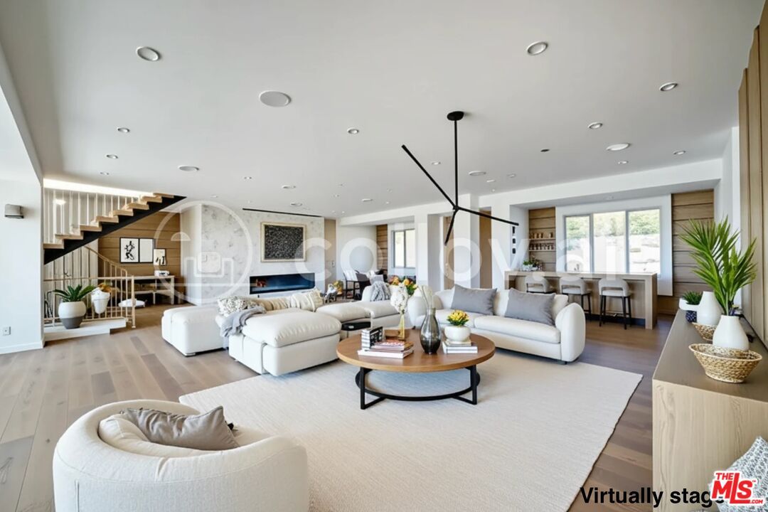 Interior, Living room, Pendant Lights, Recessed Lighting, Wood Texture Flooring