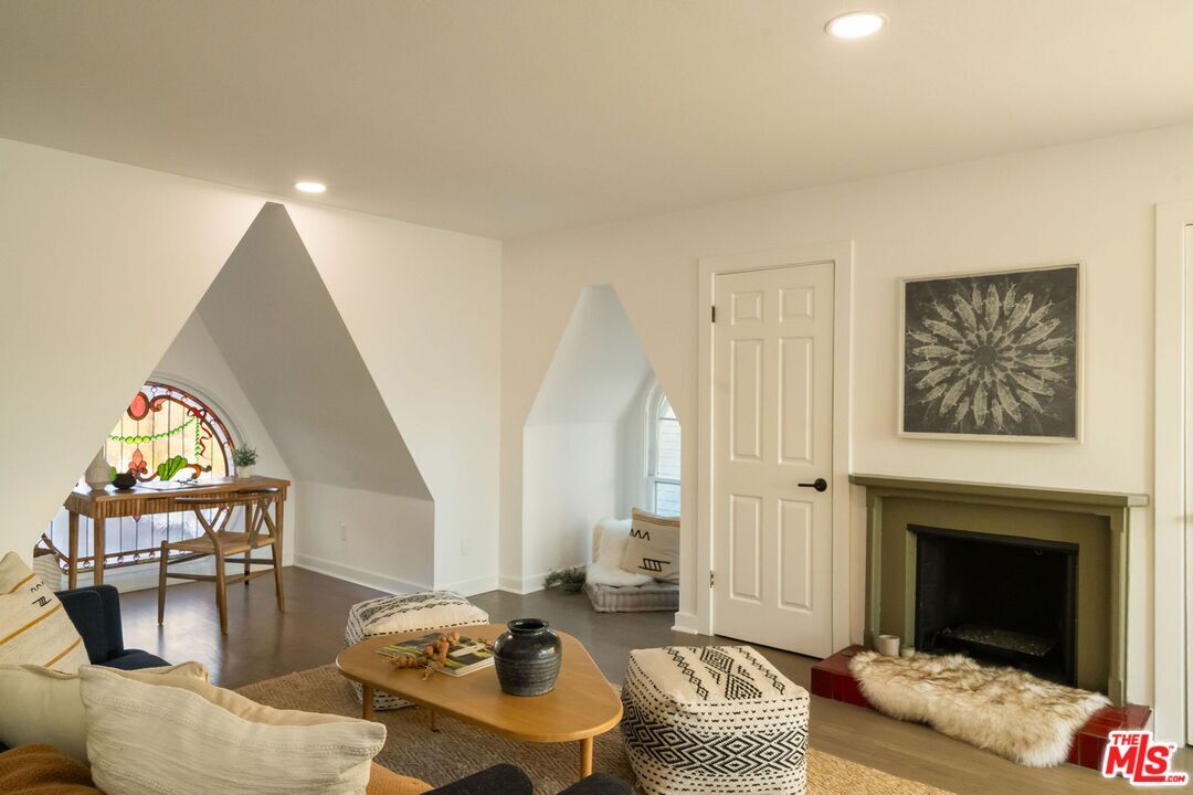 Fireplace, Interior, Living room, Recessed Lighting, Wood Texture Flooring