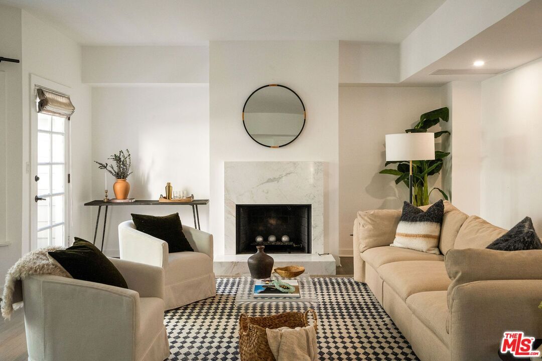 Fireplace, Interior, Living room, Recessed Lighting