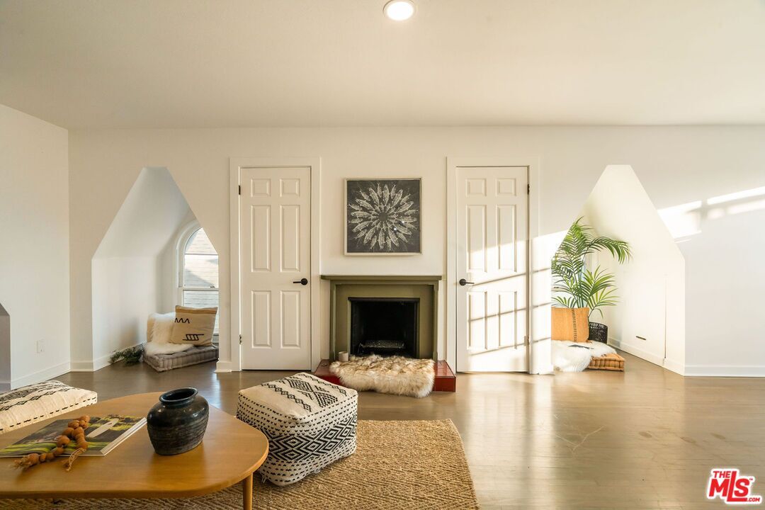 Fireplace, Interior, Recessed Lighting, Wood Texture Flooring