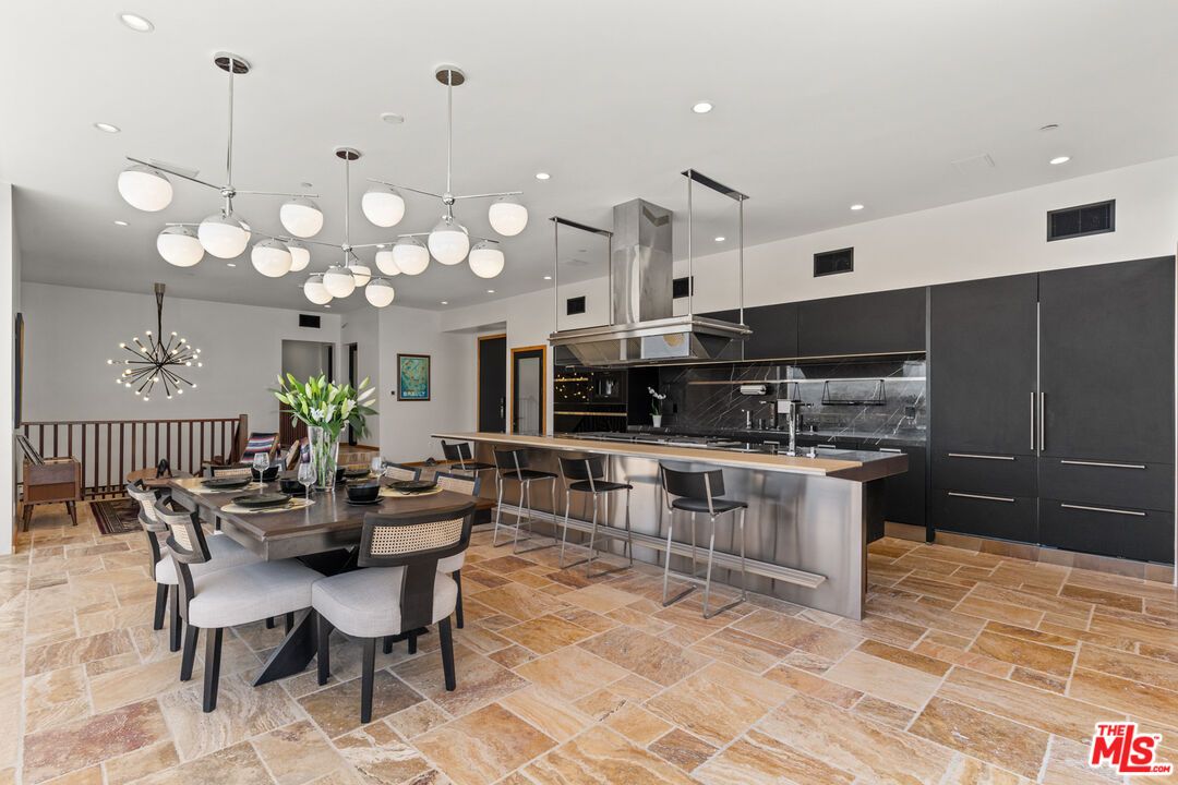 Dining room, Interior, Kitchen, Pendant Lights, Recessed Lighting, Stainless Steel Appliances
