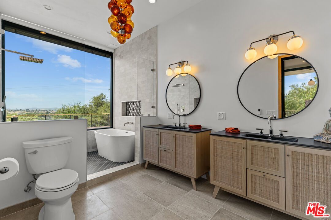 Bathroom, Dual Sink Vanities, Free Standing Baths, Interior, Recessed Lighting