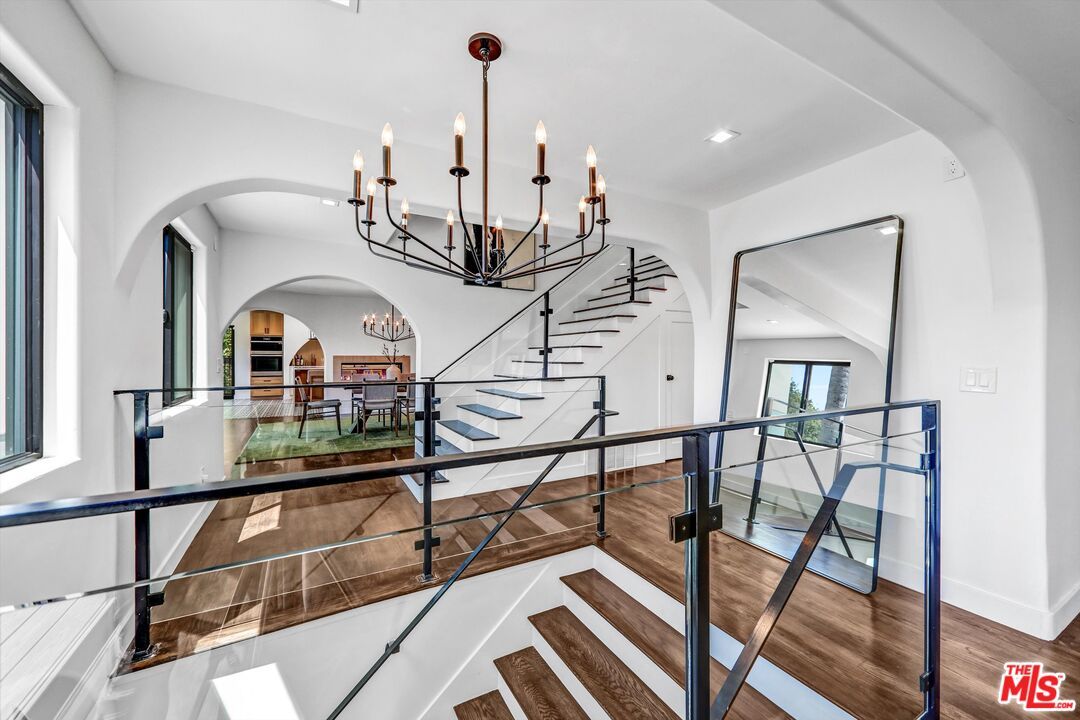 Chandelier, Dining room, Interior, Recessed Lighting, Wood Texture Flooring