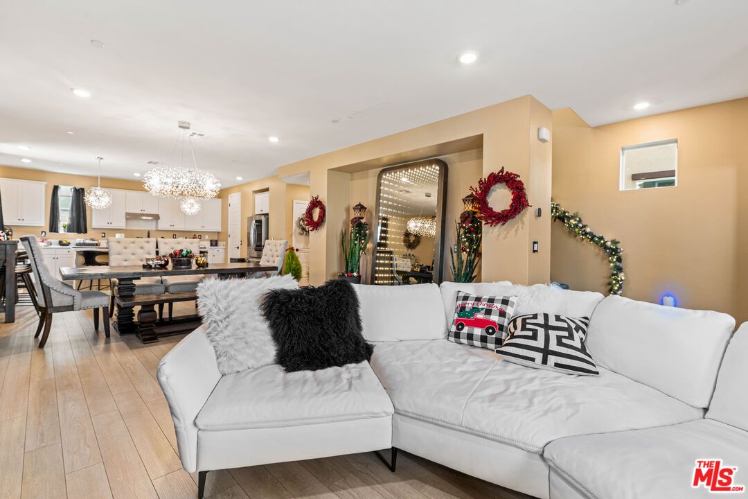 Dining room, Interior, Kitchen, Living room, Pendant Lights, Recessed Lighting, Wood Texture Flooring