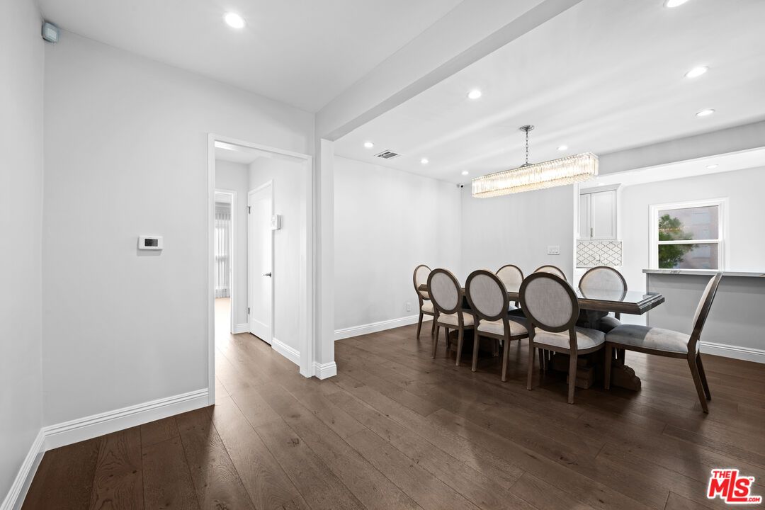 Chandelier, Dining room, Interior, Recessed Lighting, Wood Texture Flooring