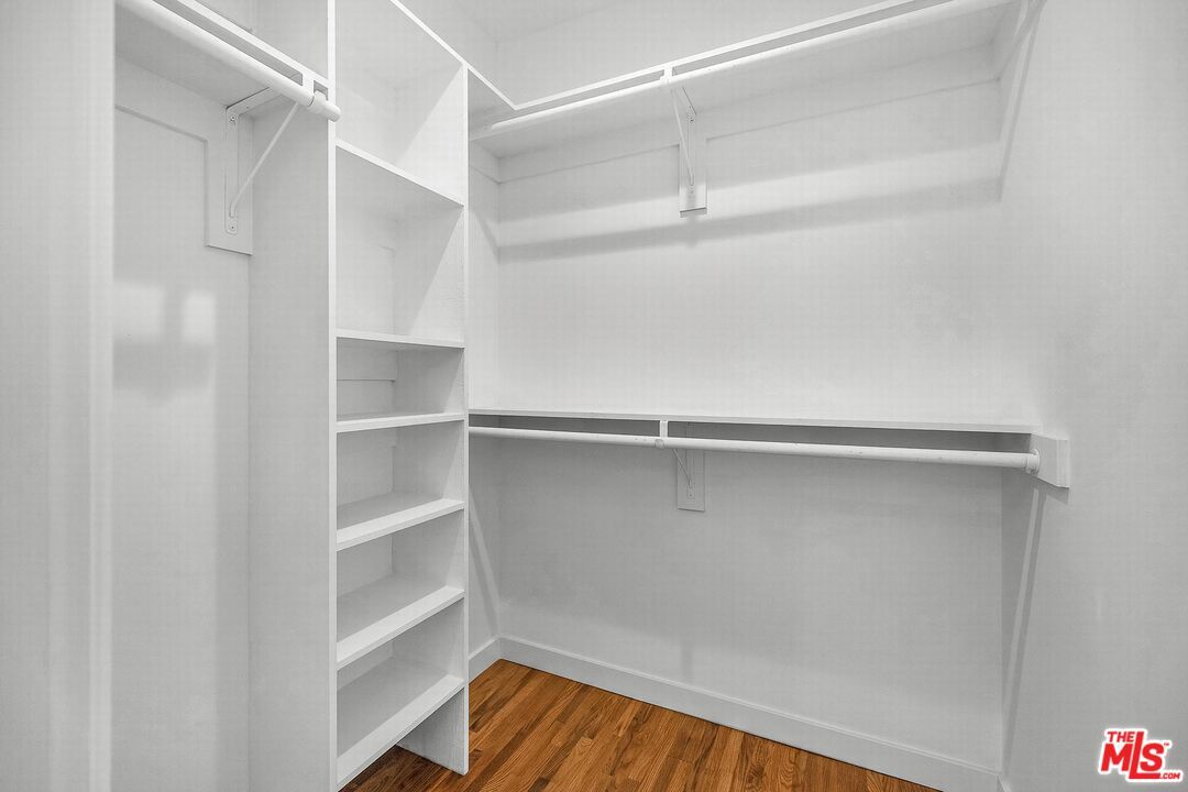 Interior, Walk-in Closets, Wood Texture Flooring