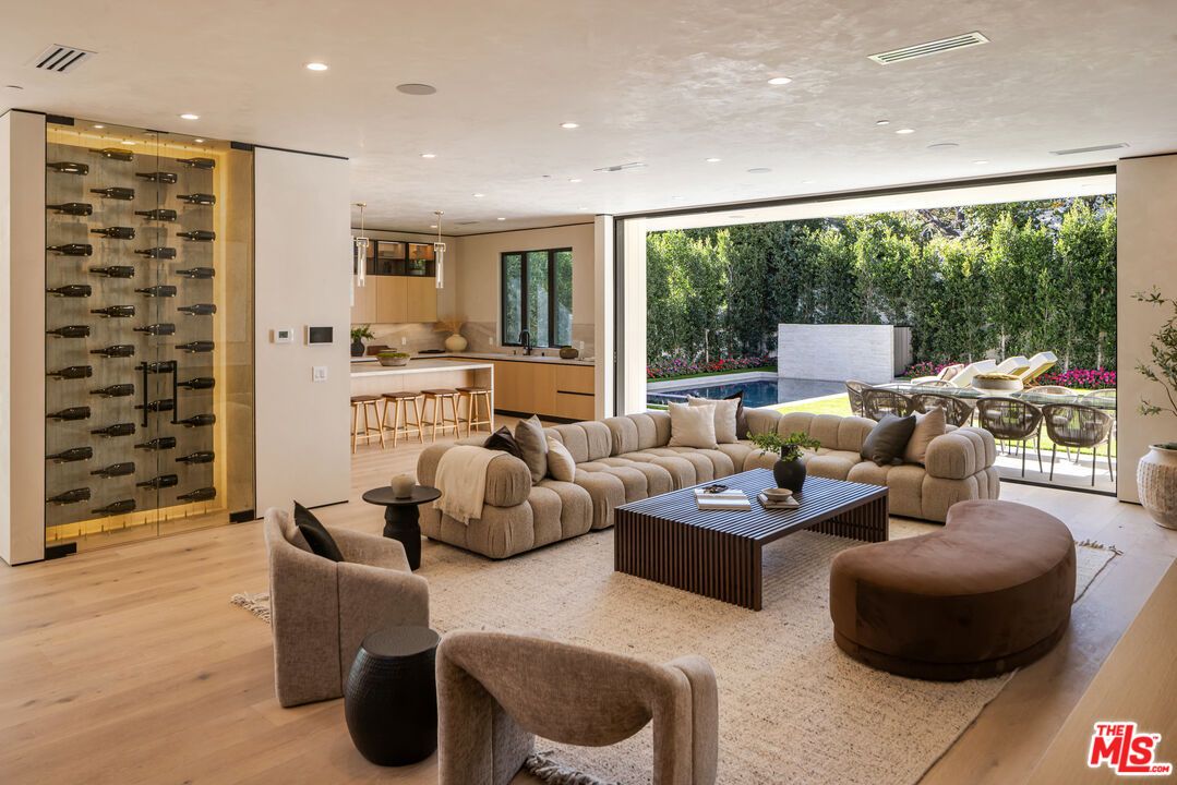 Interior, Living room, Recessed Lighting, Wine Storage, Wood Texture Flooring