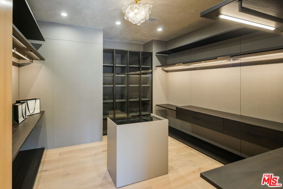 Chandelier, Interior, Recessed Lighting, Walk-in Closets, Wood Texture Flooring