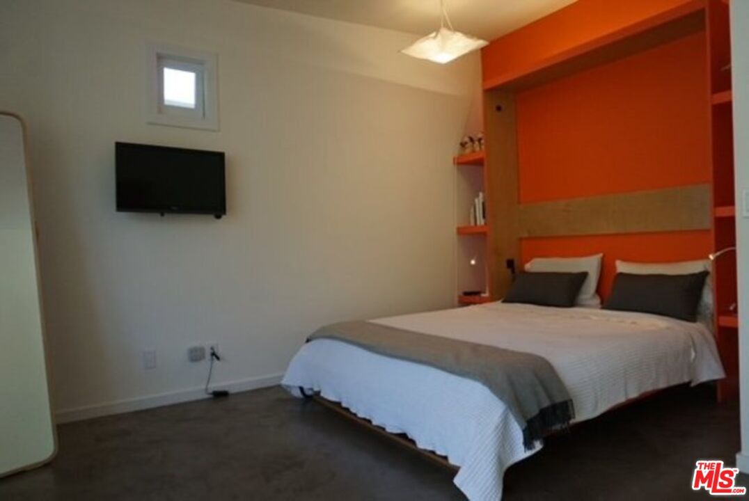 Bedroom, Interior, Pendant Lights