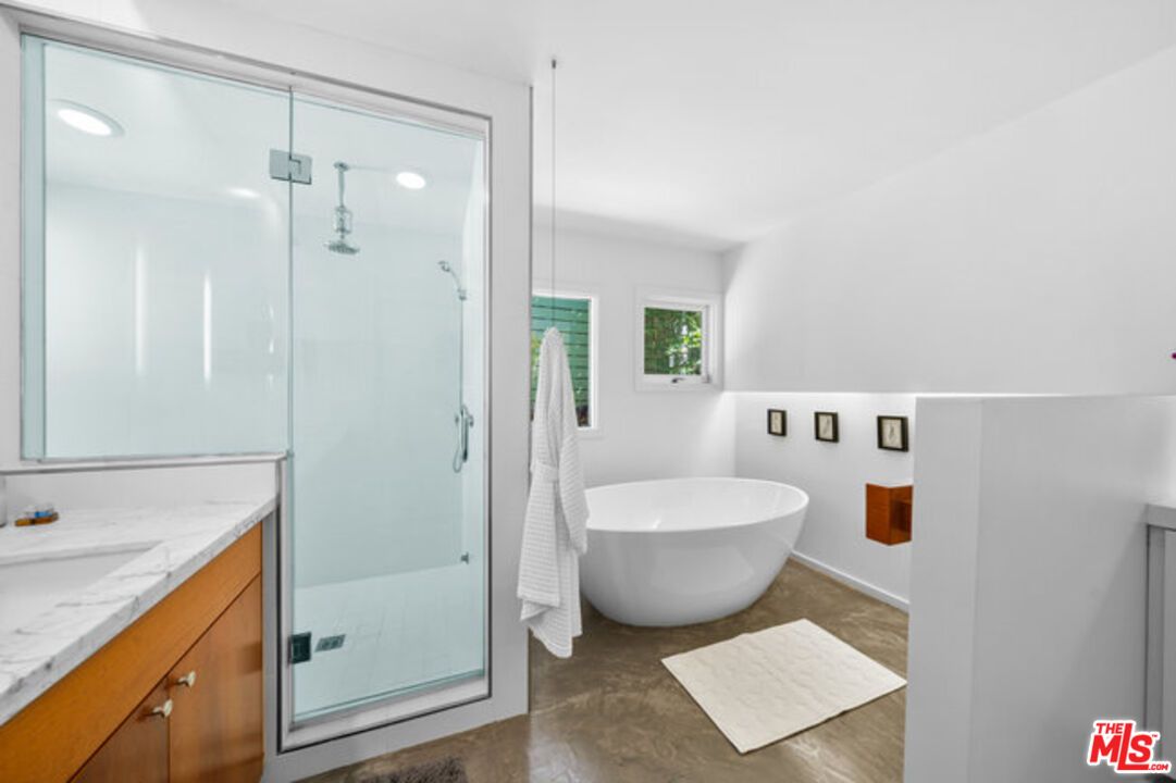 Bathroom, Free Standing Baths, Glass Shower, Interior, Recessed Lighting