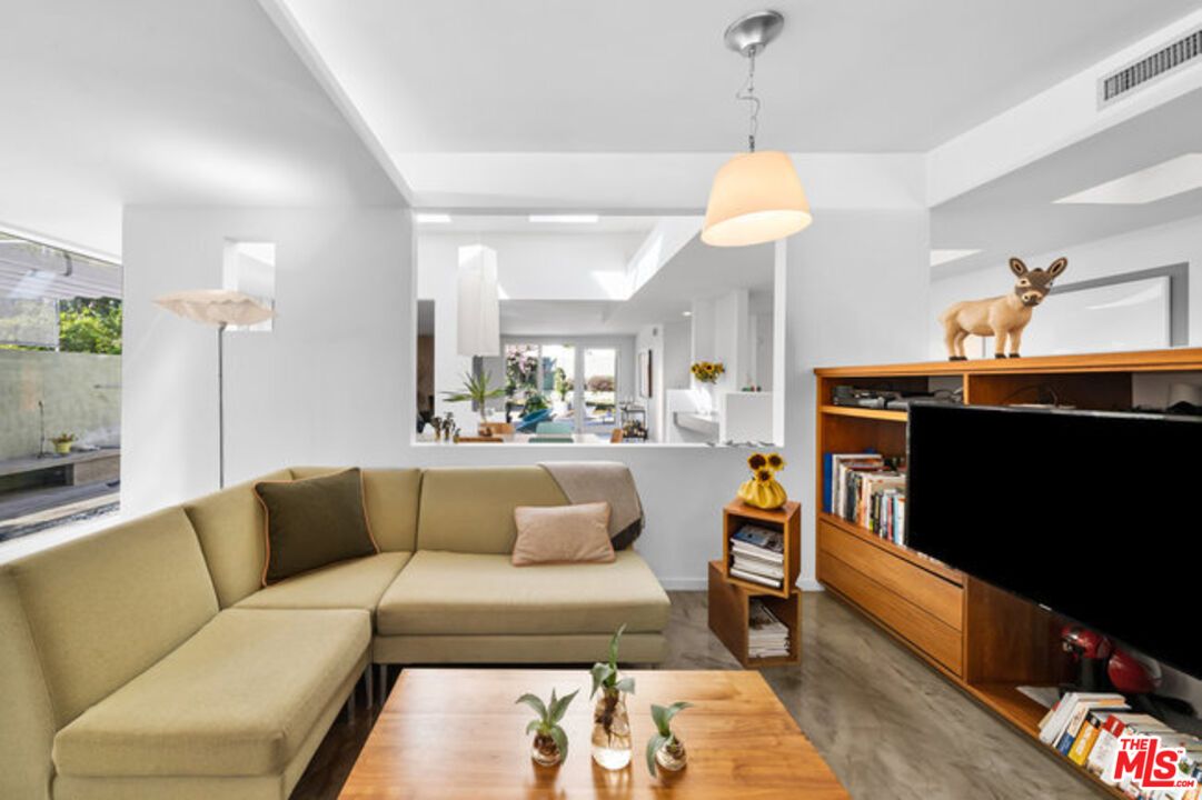 Interior, Living room, Pendant Lights, Wood Texture Flooring