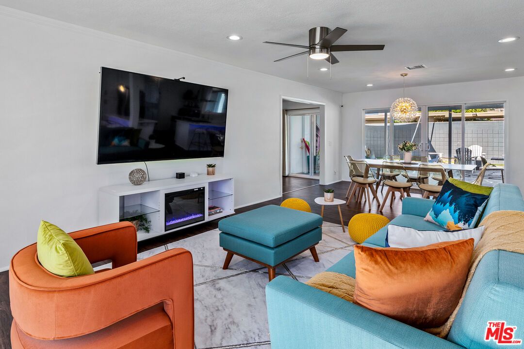 Chandelier, Dining room, Interior, Living room, Pendant Lights, Recessed Lighting